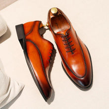 Cargar imagen en el visor de la galería, Sapato Social Masculino Elite de Couro Britânico MMV01 - Urbano Elite