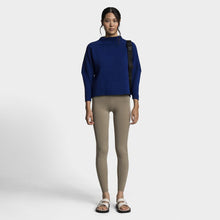 Cargar imagen en el visor de la galería, Wingsuit - Urbano Elite