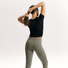 Cargar imagen en el visor de la galería, Skin Cropped - Urbano Elite