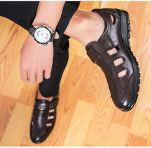 Cargar imagen en el visor de la galería, Sapato de Couro Aberto Masculino Antiodor Confort - Urbano Elite