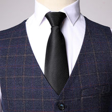 Cargar imagen en el visor de la galería, Terno Masculino Xadrez Classic Maverick Paletó + Colete + Calça MM03 - Urbano Elite