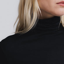 Cargar imagen en el visor de la galería, Tech T-shirt High Neck Long Sleeve Feminina - Urbano Elite