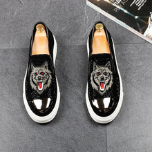 Cargar imagen en el visor de la galería, Tênis Masculino Lobo Bordado Maverick MM03 - Urbano Elite
