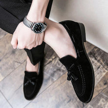 Cargar imagen en el visor de la galería, Mocassim Masculino Elite Camurça Sintética MM04 - Urbano Elite
