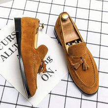 Cargar imagen en el visor de la galería, Mocassim Masculino Elite Camurça Sintética MM04 - Urbano Elite
