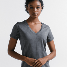 Cargar imagen en el visor de la galería, Tech T-Shirt Gola V Feminina - Urbano Elite
