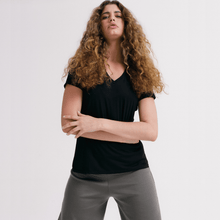 Cargar imagen en el visor de la galería, Tech T-Shirt Gola V Feminina - Urbano Elite
