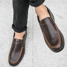 Cargar imagen en el visor de la galería, Sapato Mocassim de Couro Social Masculino Solado Ortopédico - Urbano Elite
