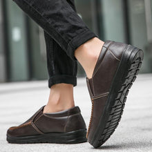 Cargar imagen en el visor de la galería, Sapato Mocassim de Couro Social Masculino Solado Ortopédico - Urbano Elite
