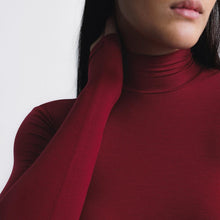 Cargar imagen en el visor de la galería, Skin Cropped Long Sleeve - Urbano Elite
