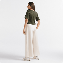 Cargar imagen en el visor de la galería, Boxy Cropped - Urbano Elite
